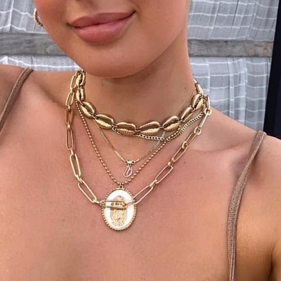 Revolve Ettika COWRIE SHELL 18K GOLD PLATED NECKLACE NWT - Picture 7 of 8